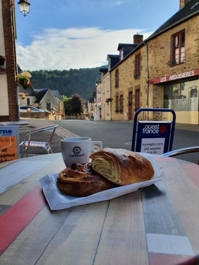 Le Bon Laboureur Otel Saint-Léonard-des-Bois Dış mekan fotoğraf